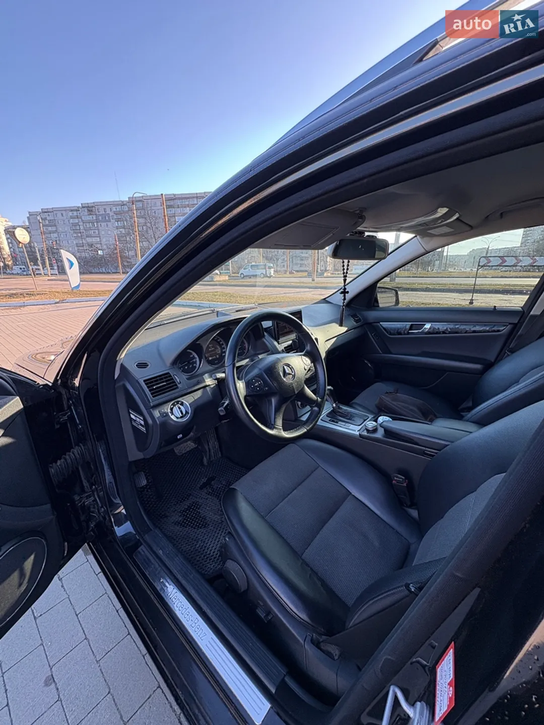 2010 Mercedes-Benz C-klasse - мініатюра 3