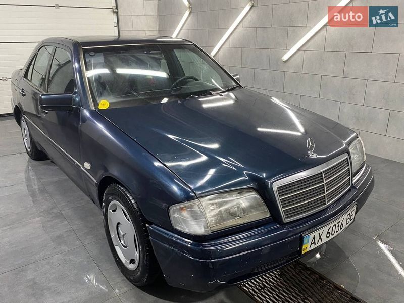 Mercedes-Benz C-Class 1995