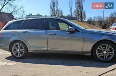 Универсал Mercedes-Benz C-Class 2011 в Киеве
