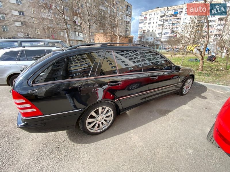 Универсал Mercedes-Benz C-Class 2002 в Виннице