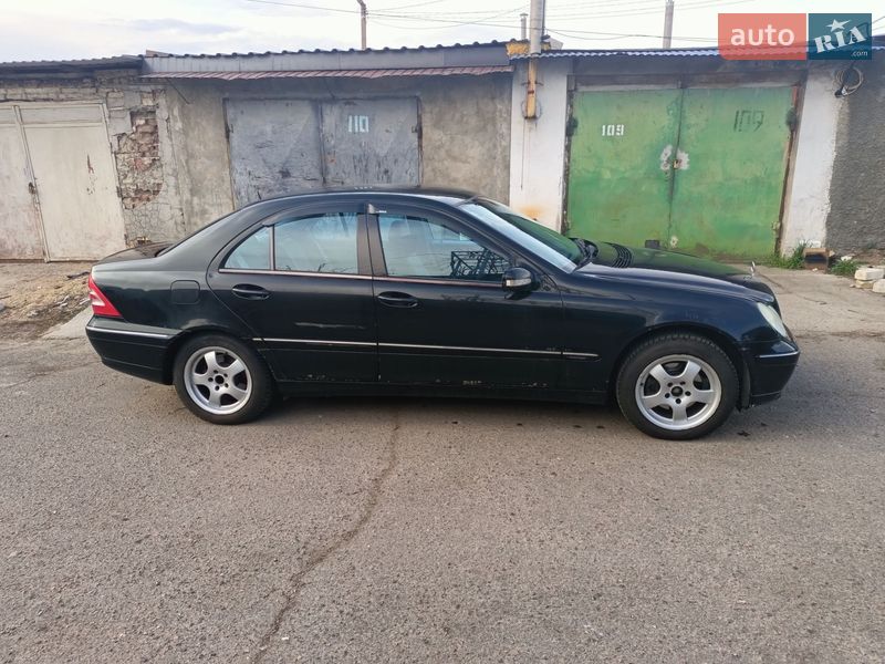 Седан Mercedes-Benz C-Class 2001 в Одессе