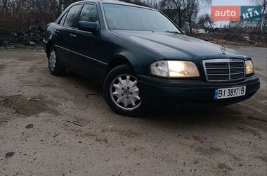 Седан Mercedes-Benz C-Class 1995 в Полтаве