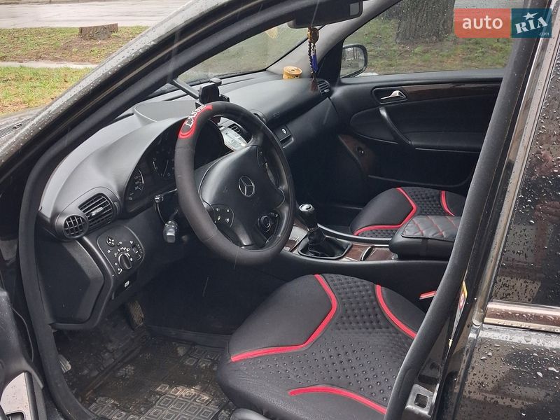 Mercedes-Benz C-Class 2004