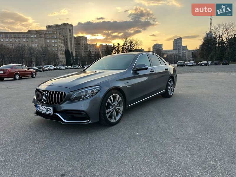 Mercedes-Benz C-Class 2018