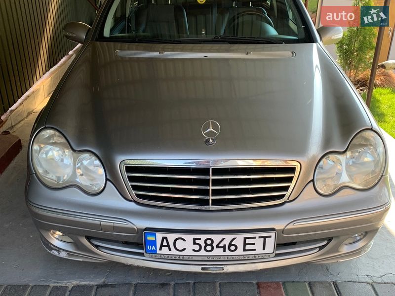 Mercedes-Benz C-Class 2005