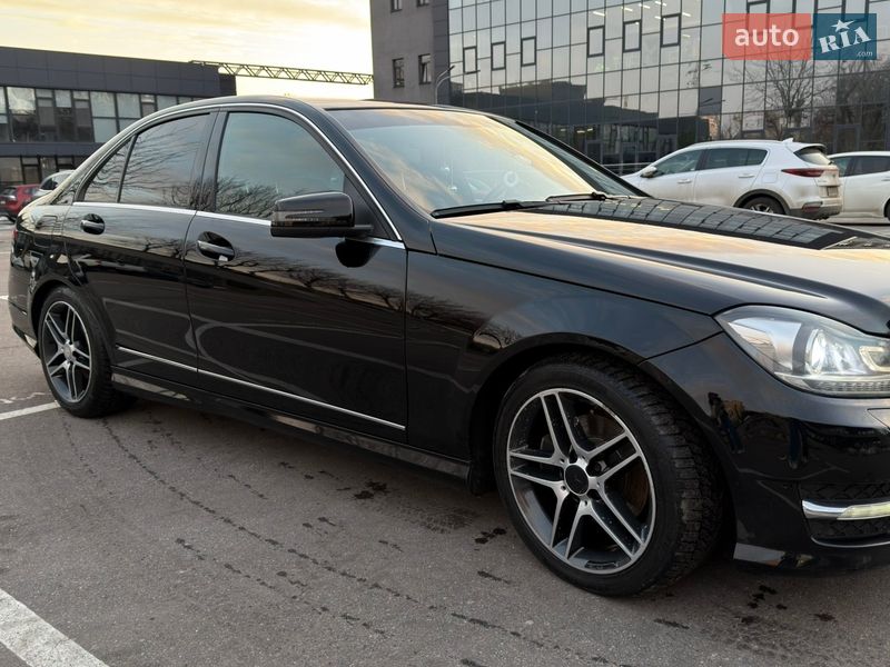 Седан Mercedes-Benz C-Class 2013 в Киеве