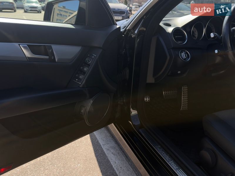 Седан Mercedes-Benz C-Class 2013 в Киеве