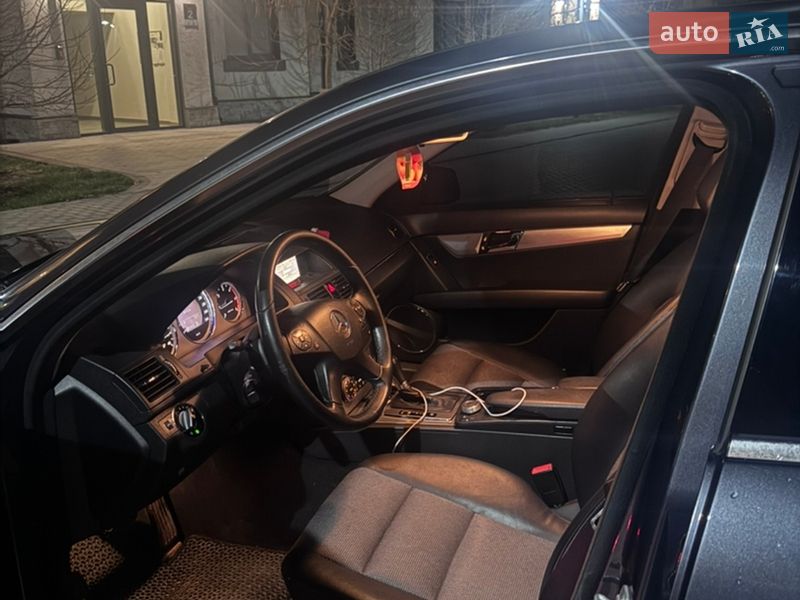 Седан Mercedes-Benz C-Class 2008 в Киеве