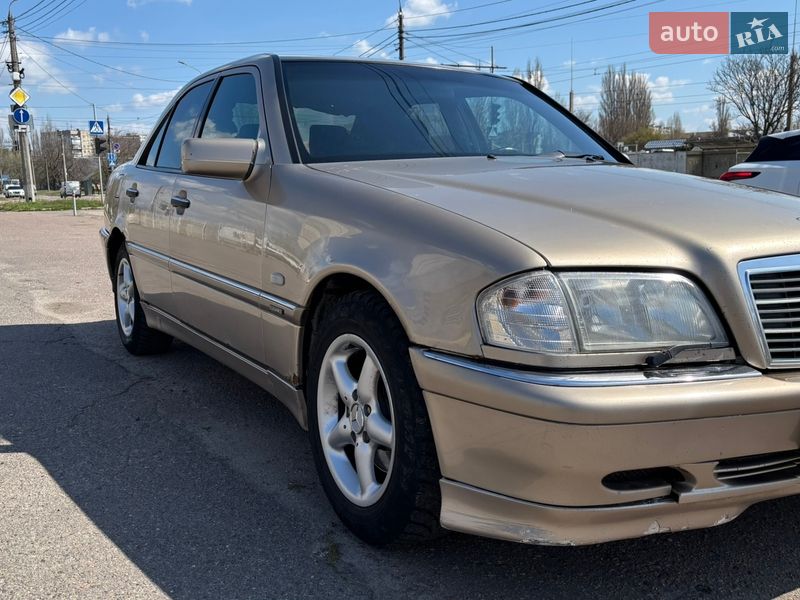 Седан Mercedes-Benz C-Class 2000 в Николаеве