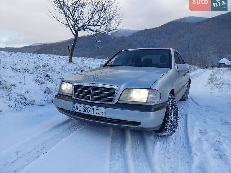 Mercedes-Benz C-Class 1995