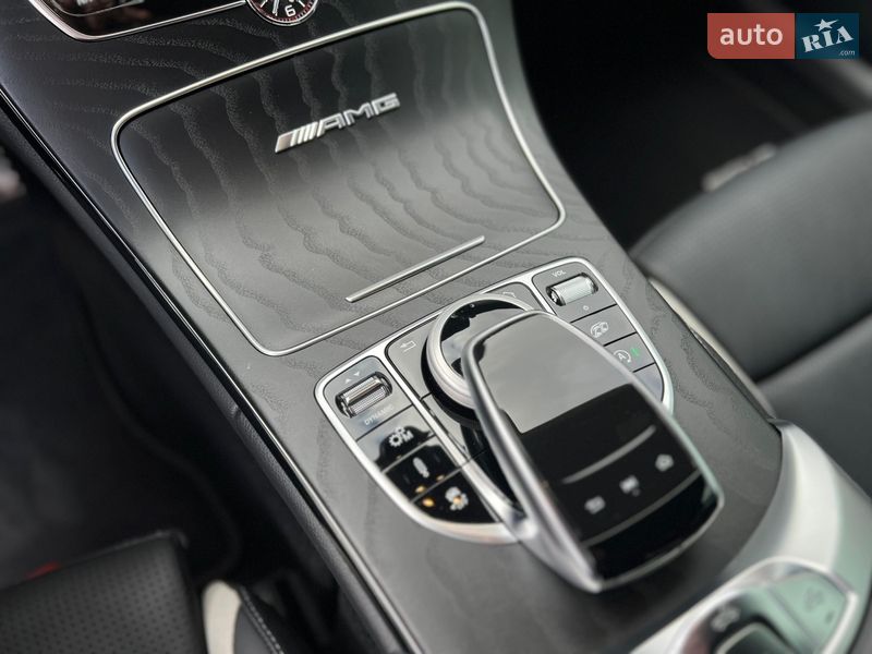 Кабриолет Mercedes-Benz C-Class 2023 в Киеве