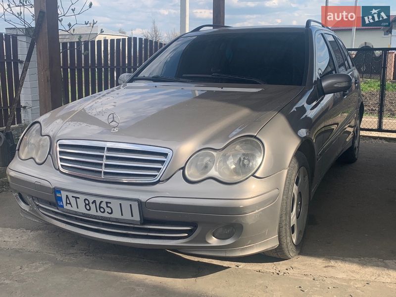 Mercedes-Benz C-Class 2005