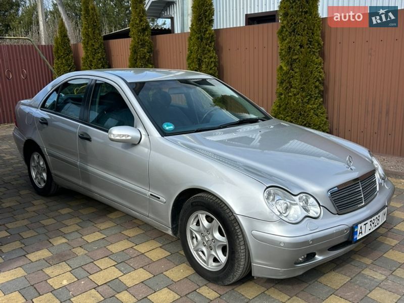Mercedes-Benz C-Class 2004