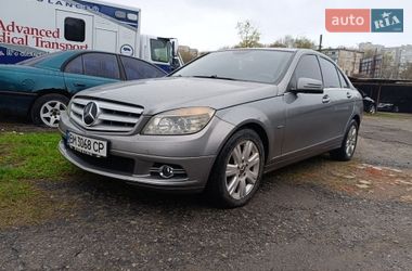Седан Mercedes-Benz C-Class 2010 в Сумах