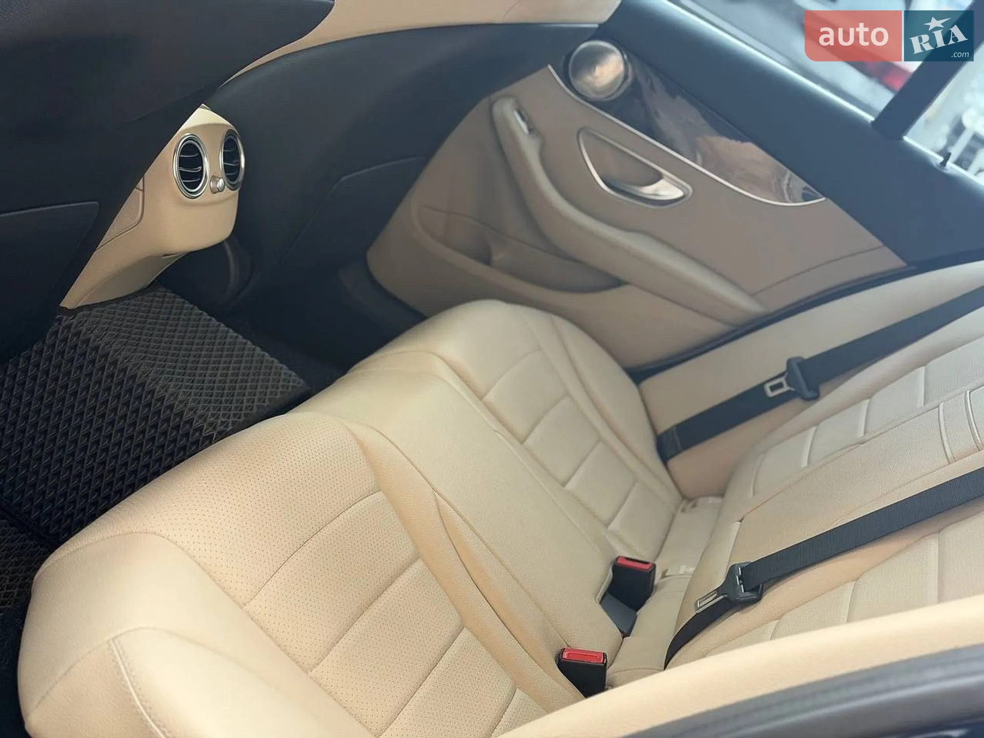 2016 Mercedes-Benz C-klasse - мініатюра 16