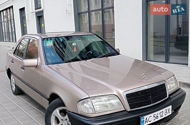 Седан Mercedes-Benz C-Class 1994 в Ровно