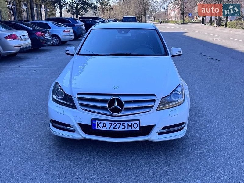Mercedes-Benz C-Class 2011