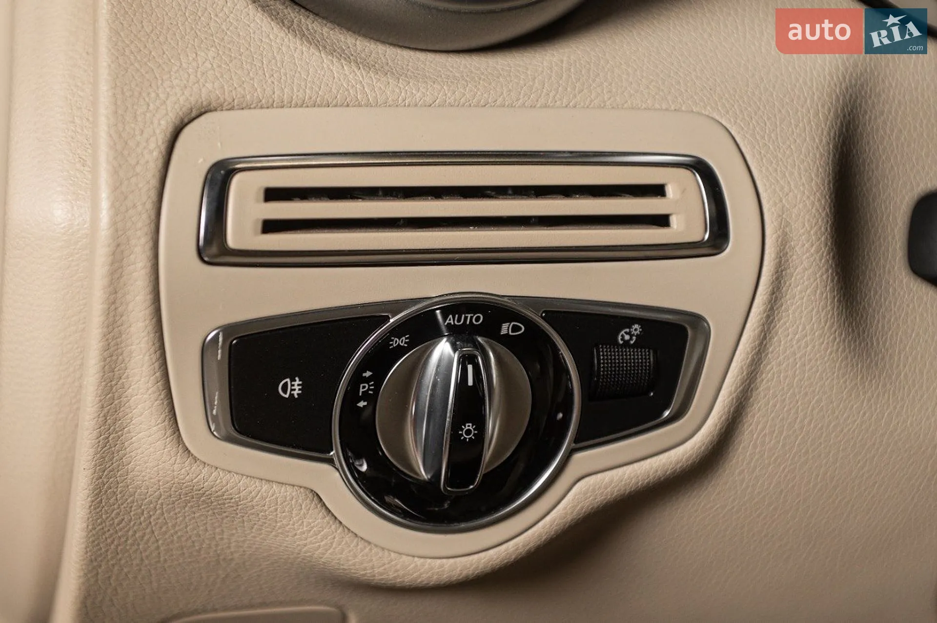 2016 Mercedes-Benz C-klasse - мініатюра 41