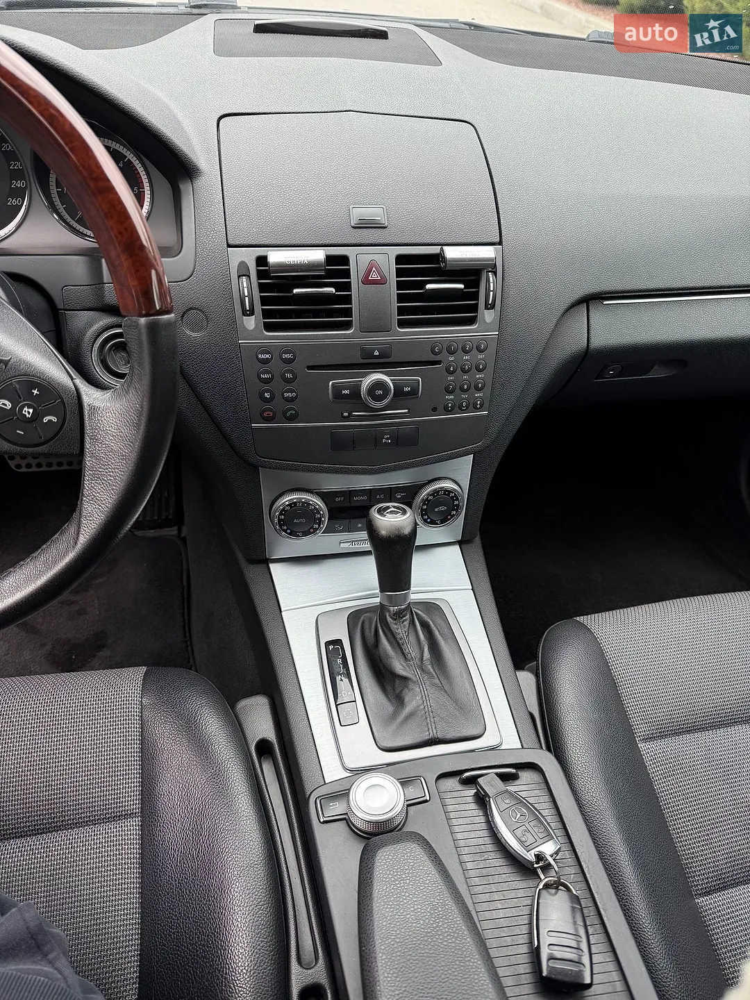 2010 Mercedes-Benz C-klasse - мініатюра 12