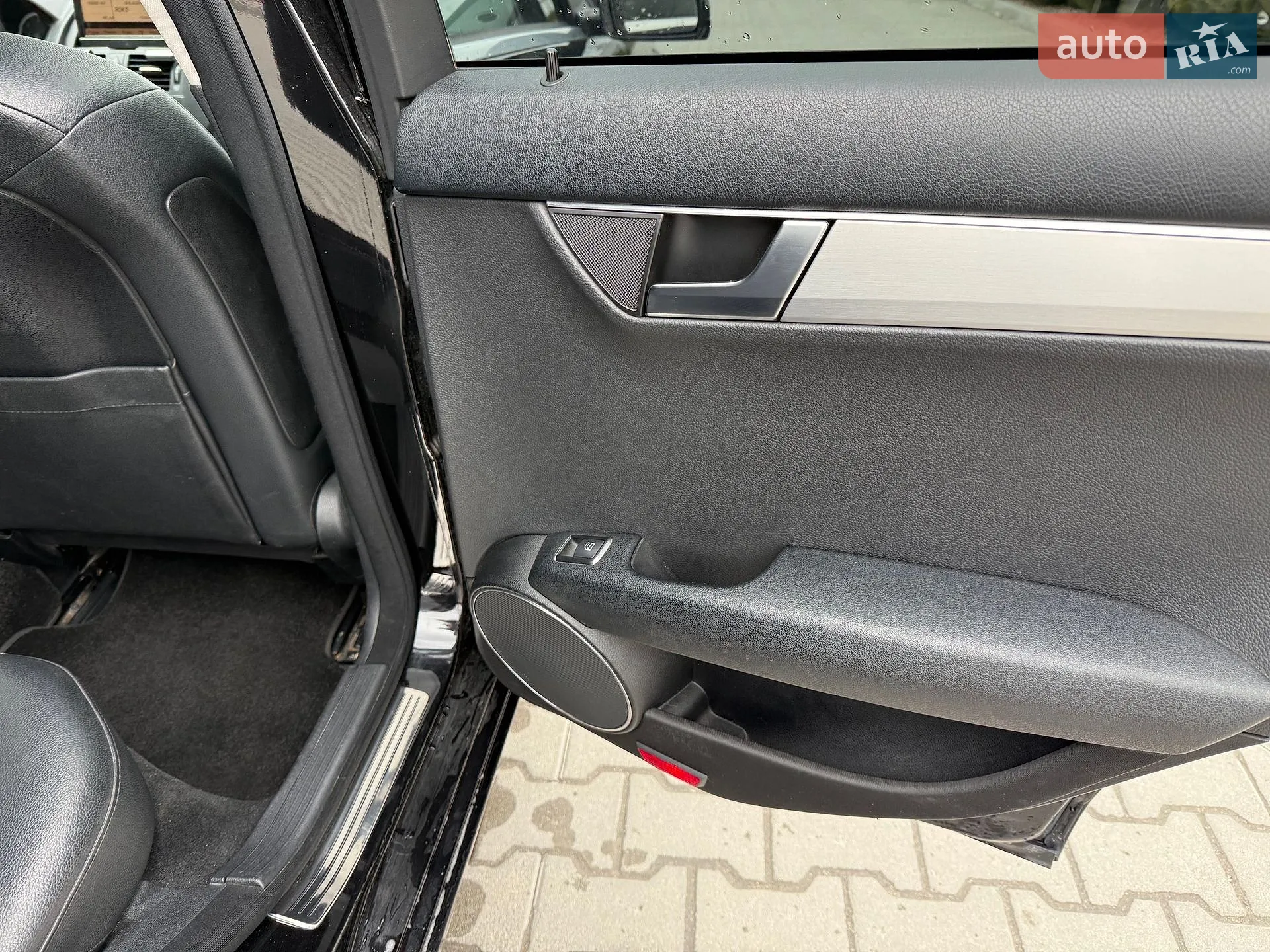 2010 Mercedes-Benz C-klasse - мініатюра 17