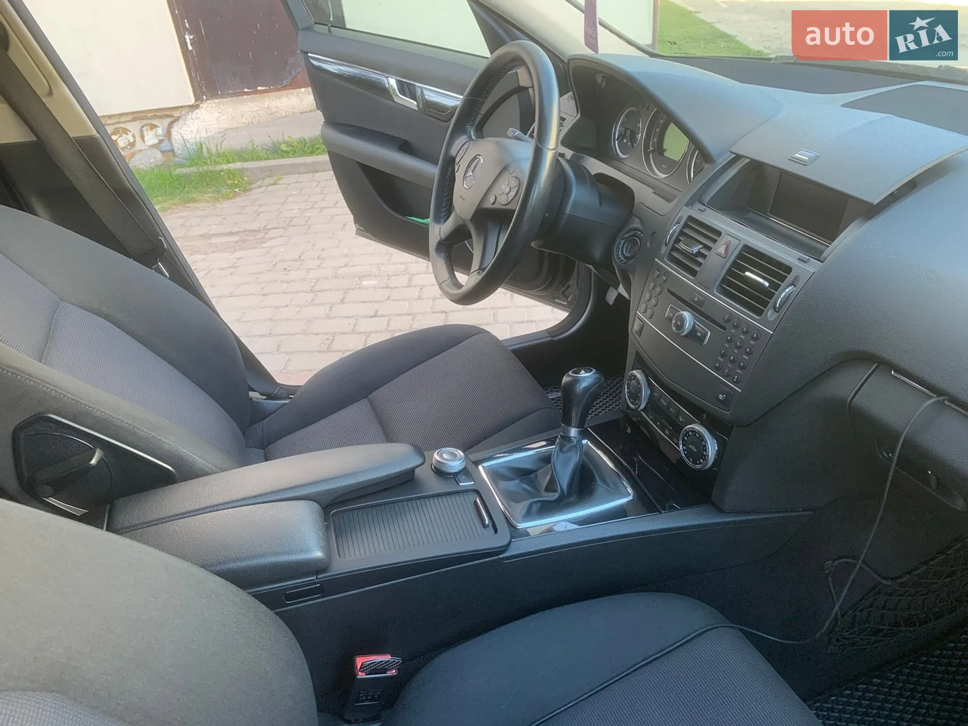 2010 Mercedes-Benz C-klasse - мініатюра 17