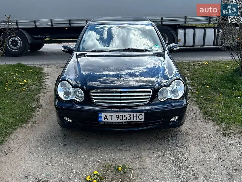 Mercedes-Benz C-Class 2005