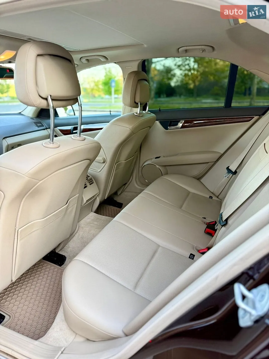 2011 Mercedes-Benz C-klasse - мініатюра 16