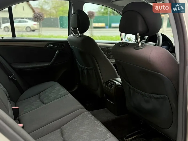 Mercedes-Benz C-Class 2003 VIN WDB2030461F492287 фото оголошення 14 з 50