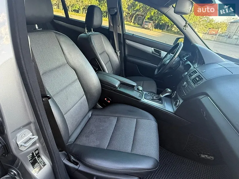 Mercedes-Benz C-Class 2009 VIN WDD2040871F458048 фото оголошення 24 з 91
