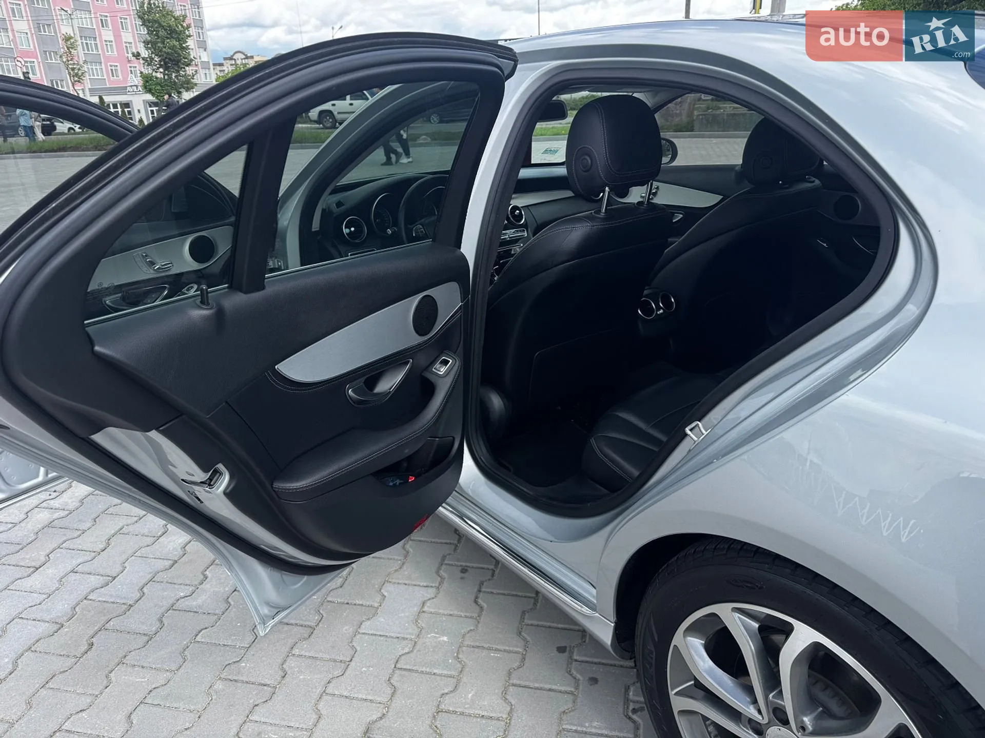Mercedes-Benz C-Class 2015 VIN 55SWF4JB0GU132721 фото оголошення 6 з 16
