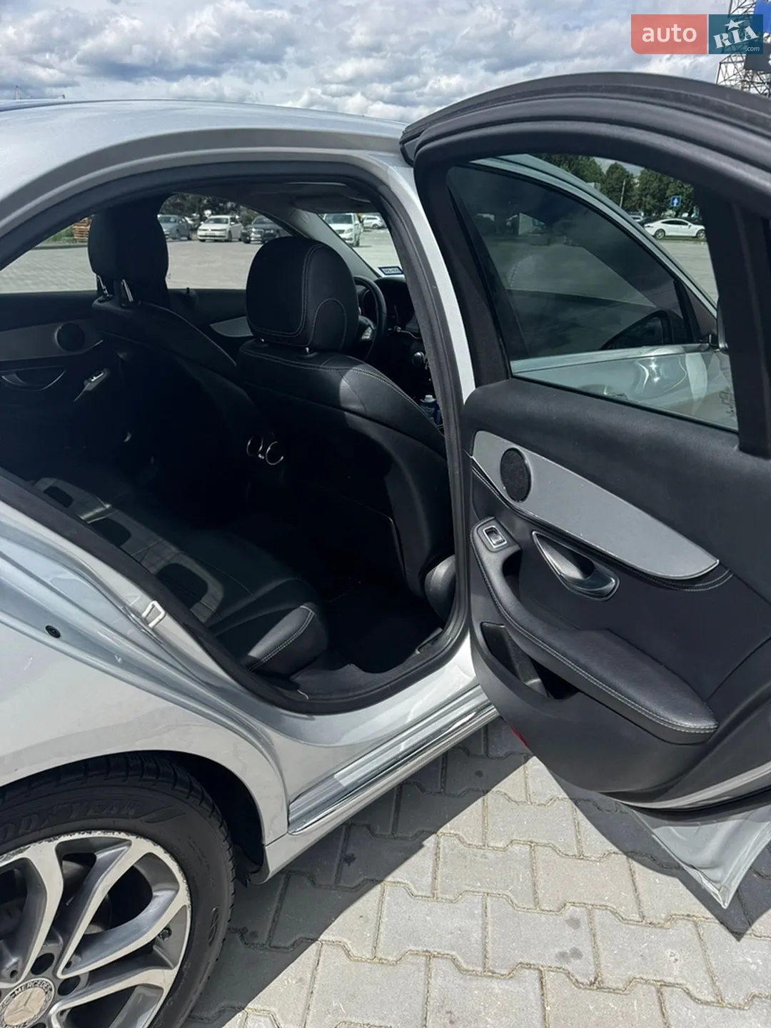 Mercedes-Benz C-Class 2015 VIN 55SWF4JB0GU132721 фото оголошення 8 з 16