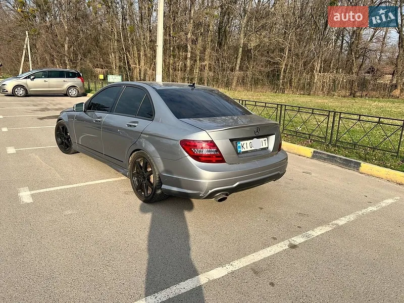 Mercedes-Benz C-Class 2013 VIN WDDGF4HB4EG249495 фото оголошення 5 з 52