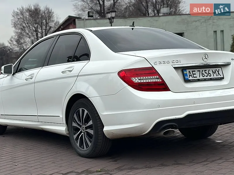 Mercedes-Benz C-Class 2013 VIN WDD2040841A921279 фото оголошення 12 з 74