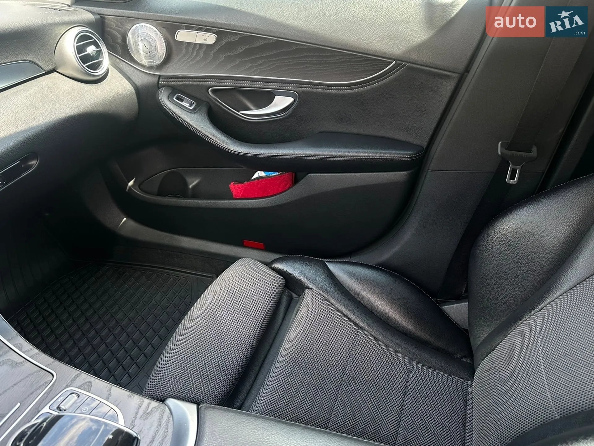 2015 Mercedes-Benz C-klasse - мініатюра 32
