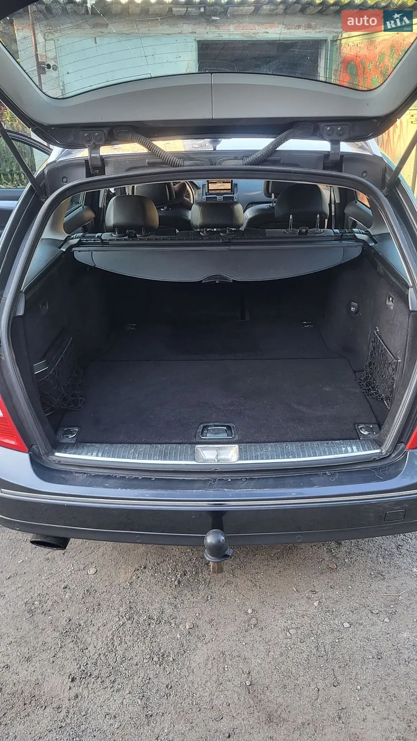 2010 Mercedes-Benz C-klasse - мініатюра 3