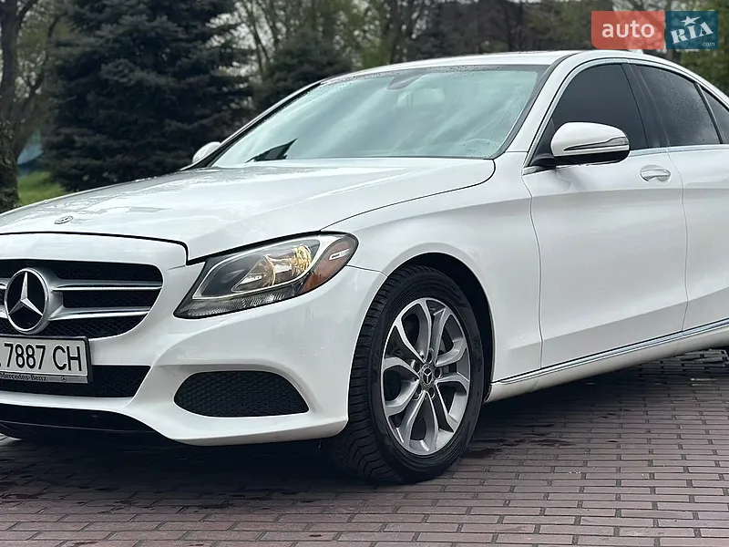 Mercedes-Benz C-Class 2018 VIN 55SWF4JB3JU267893 фото оголошення 3 з 85