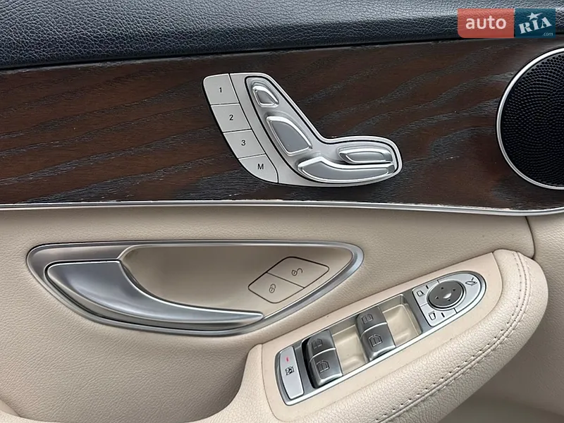 Mercedes-Benz C-Class 2018 VIN 55SWF4JB3JU267893 фото оголошення 31 з 85