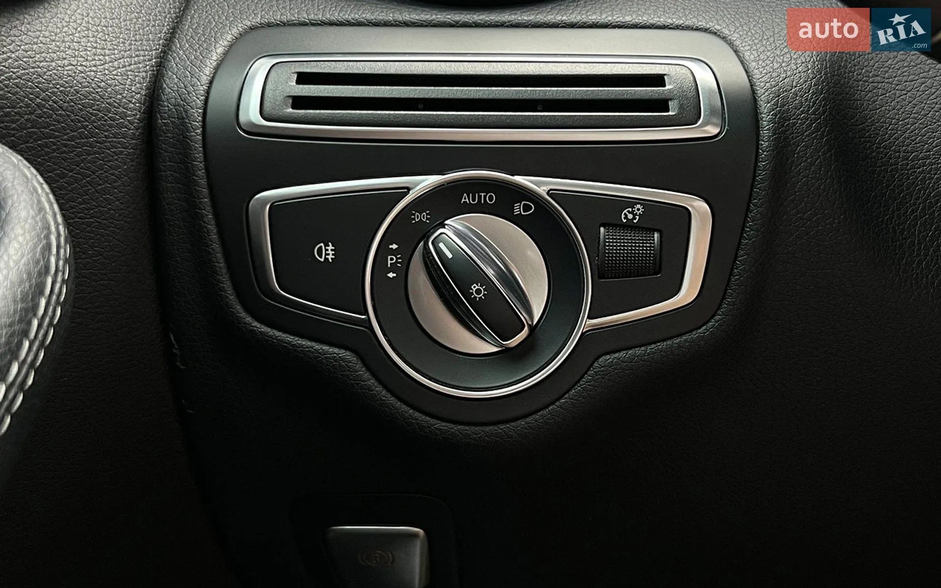 2017 Mercedes-Benz C-klasse - мініатюра 21