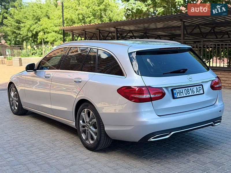 Mercedes-Benz C-Class 2017 VIN WDD2052071F678538 фото оголошення 6 з 46