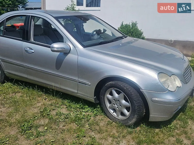 Mercedes-Benz C-Class 2003 VIN WDB2030461A579775 фото оголошення 9 з 60