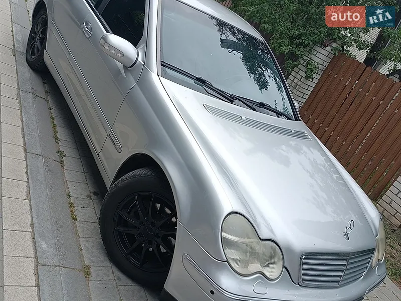 Mercedes-Benz C-Class 2001 VIN WDB2030041F119785 фото оголошення 19 з 49