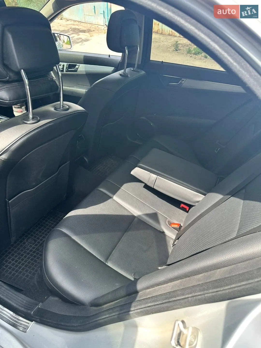2010 Mercedes-Benz C-klasse - мініатюра 17