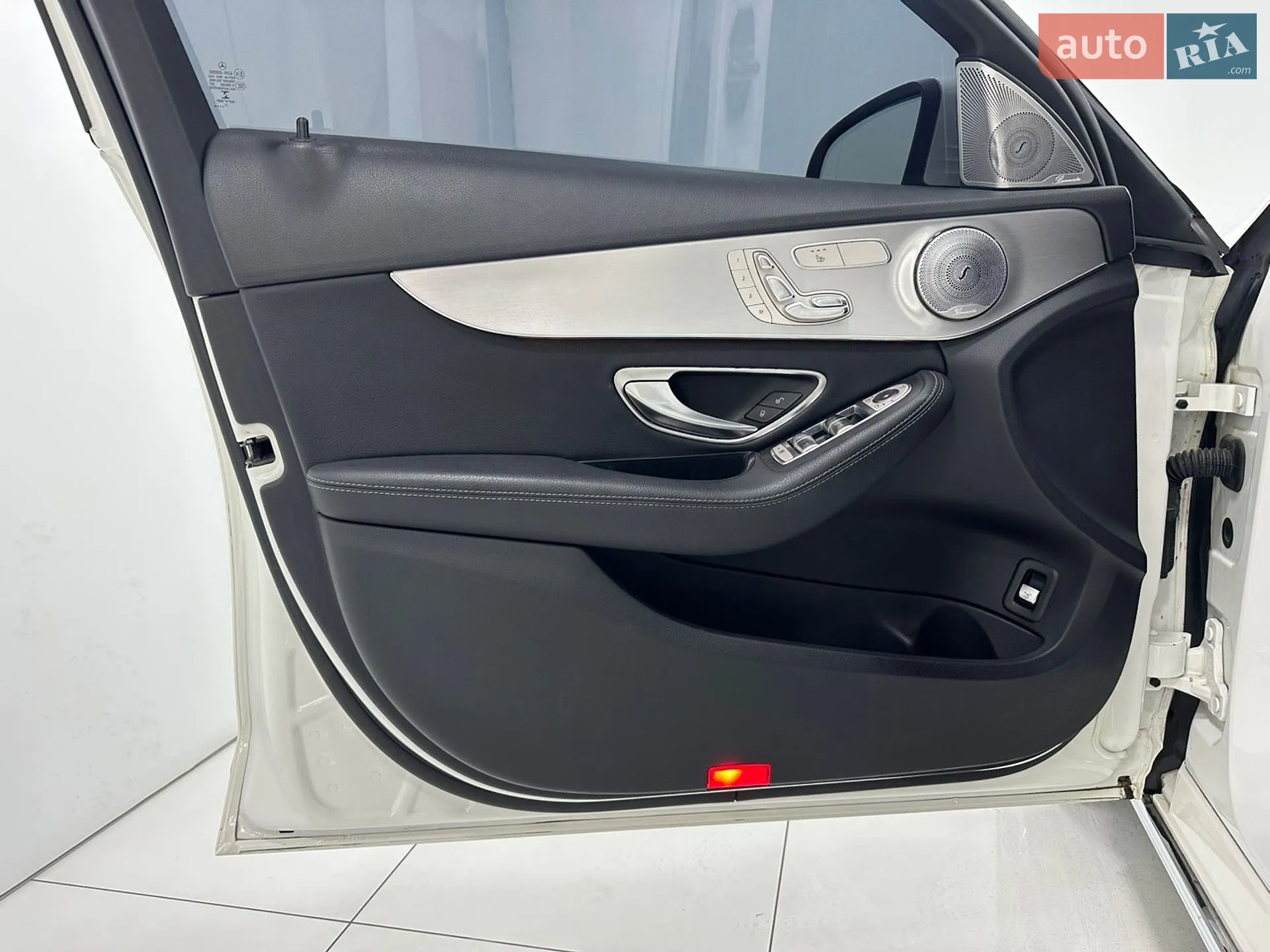 2017 Mercedes-Benz C-klasse - мініатюра 23