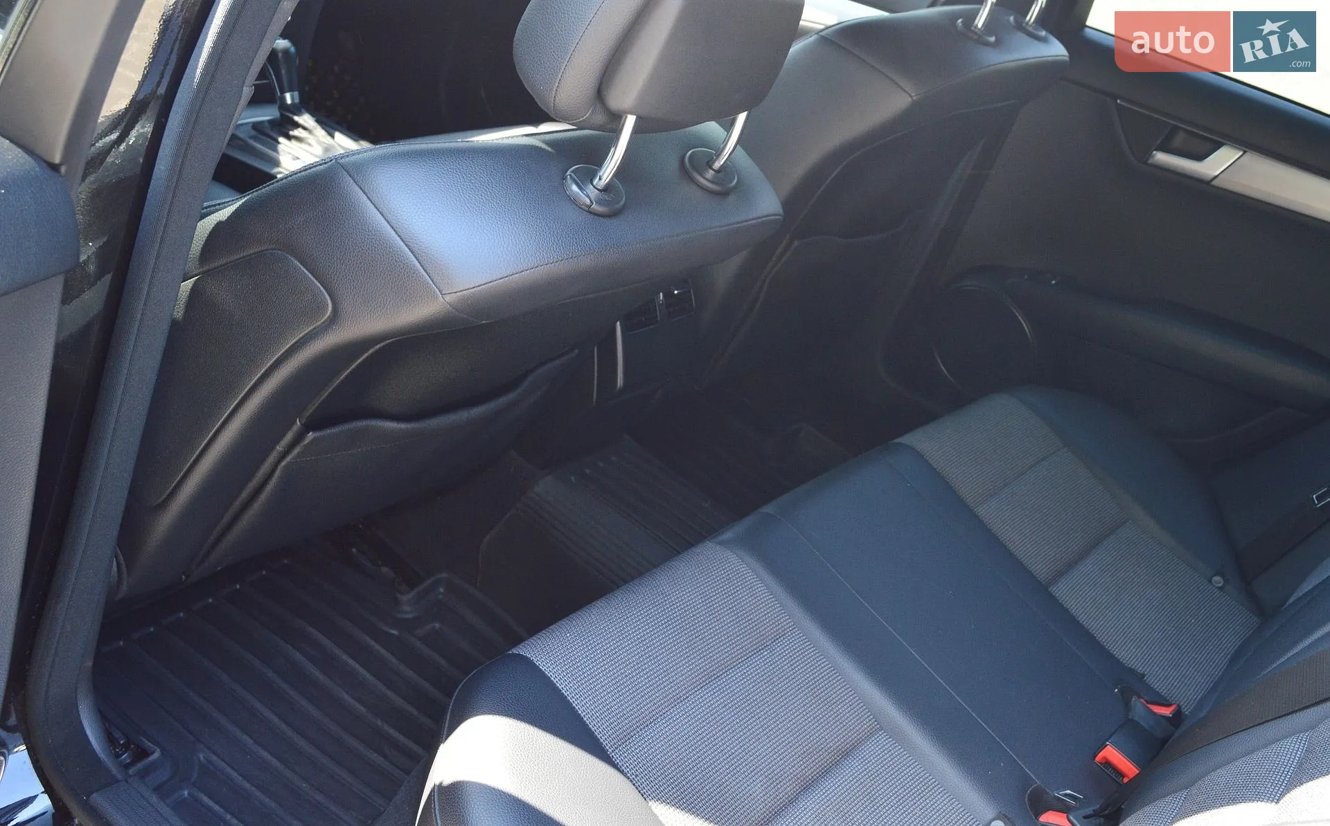 2011 Mercedes-Benz C-klasse - мініатюра 40