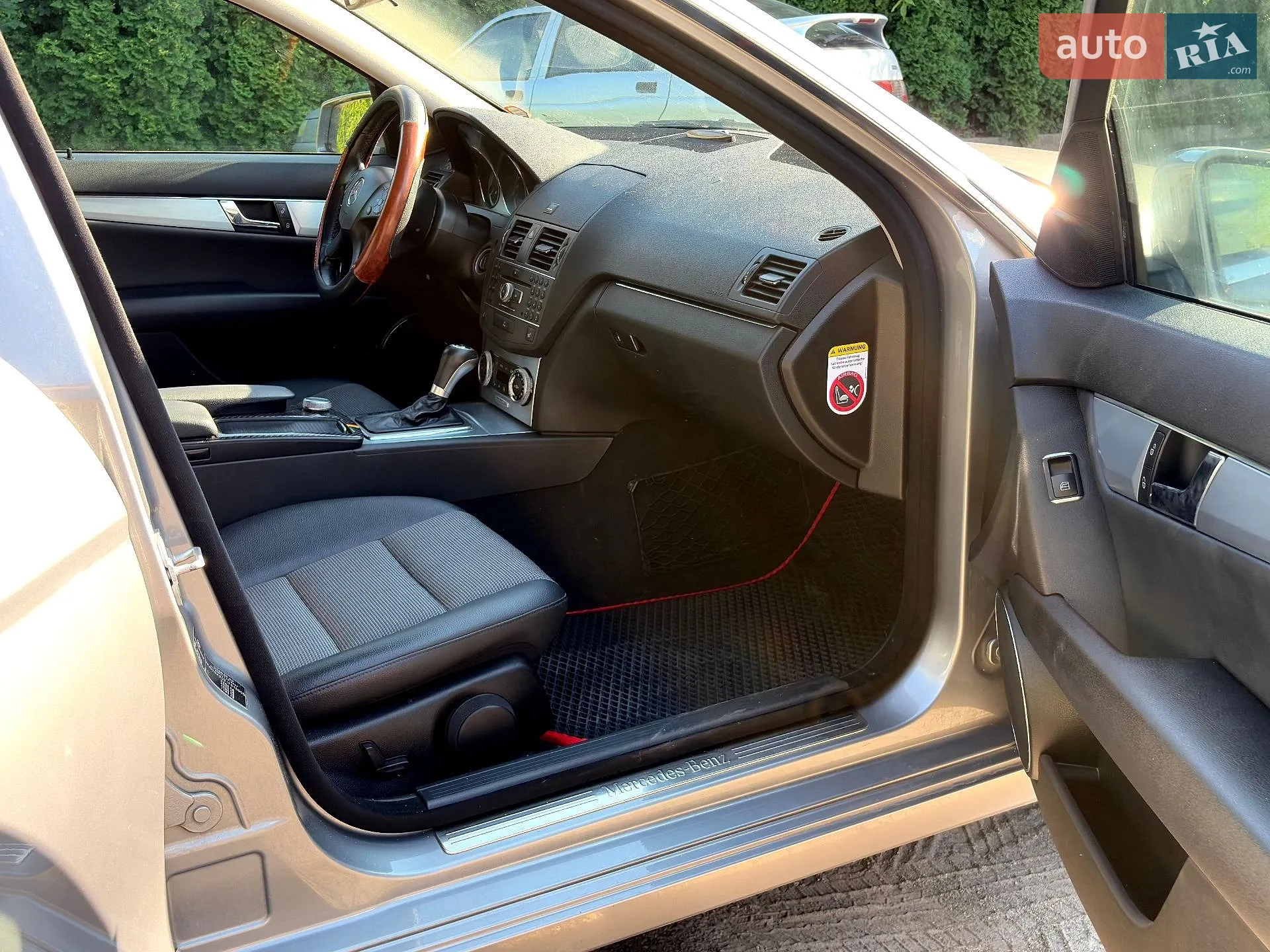 2010 Mercedes-Benz C-klasse - мініатюра 3