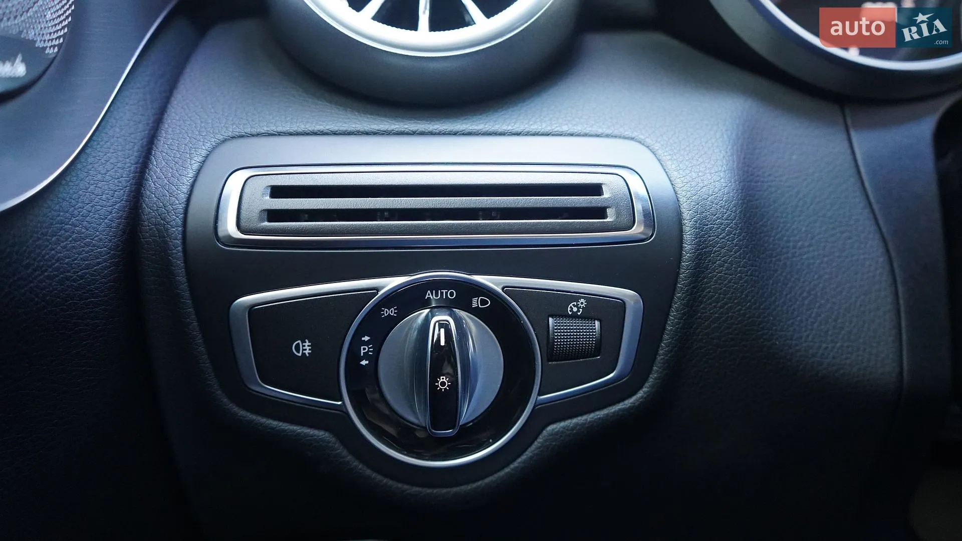 2016 Mercedes-Benz C-klasse - мініатюра 37