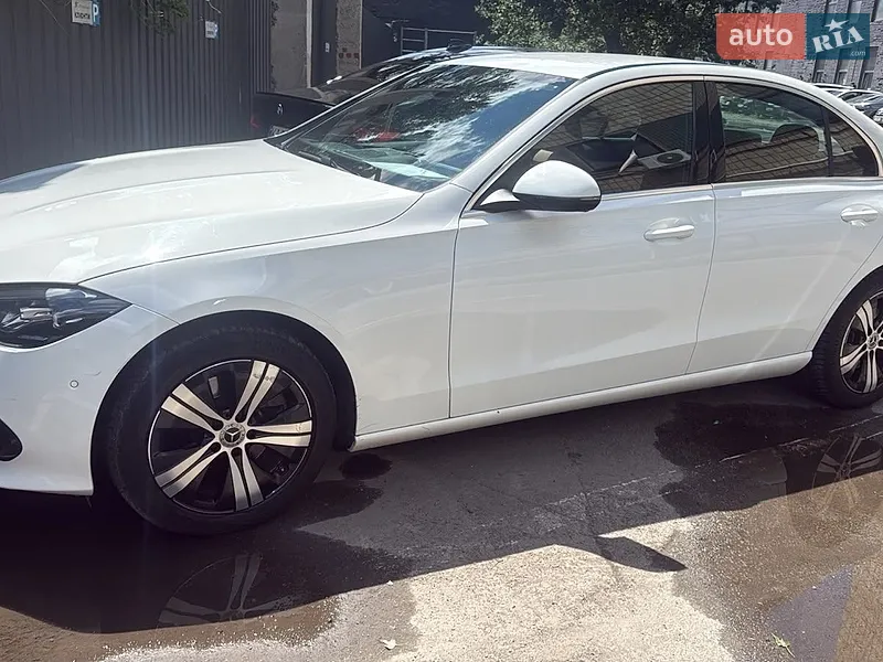 Mercedes-Benz C-Class 2021