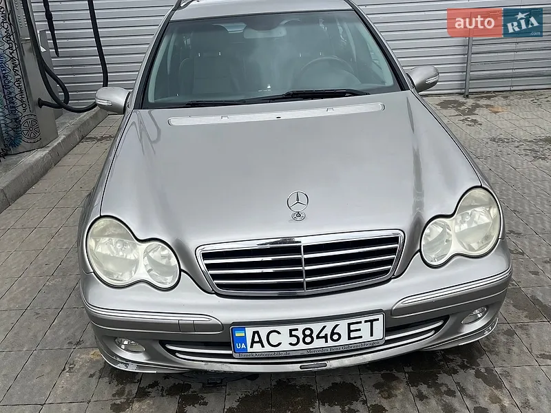 Mercedes-Benz C-Class 2005
