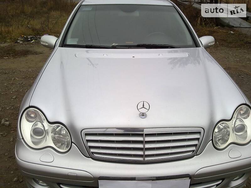 Седан Mercedes-Benz C-Class 2005 в Вінниці