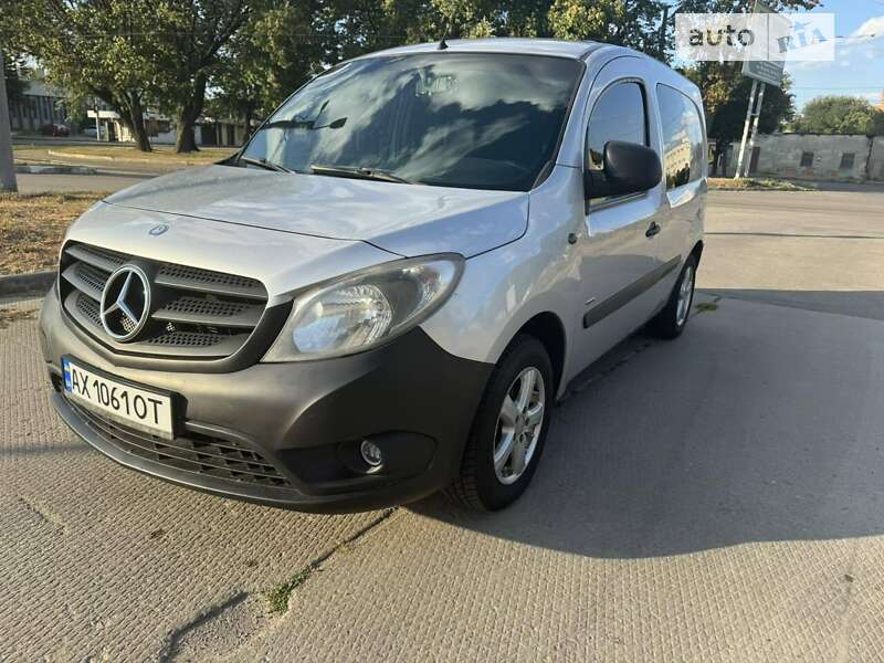Mercedes-Benz Citan 2012